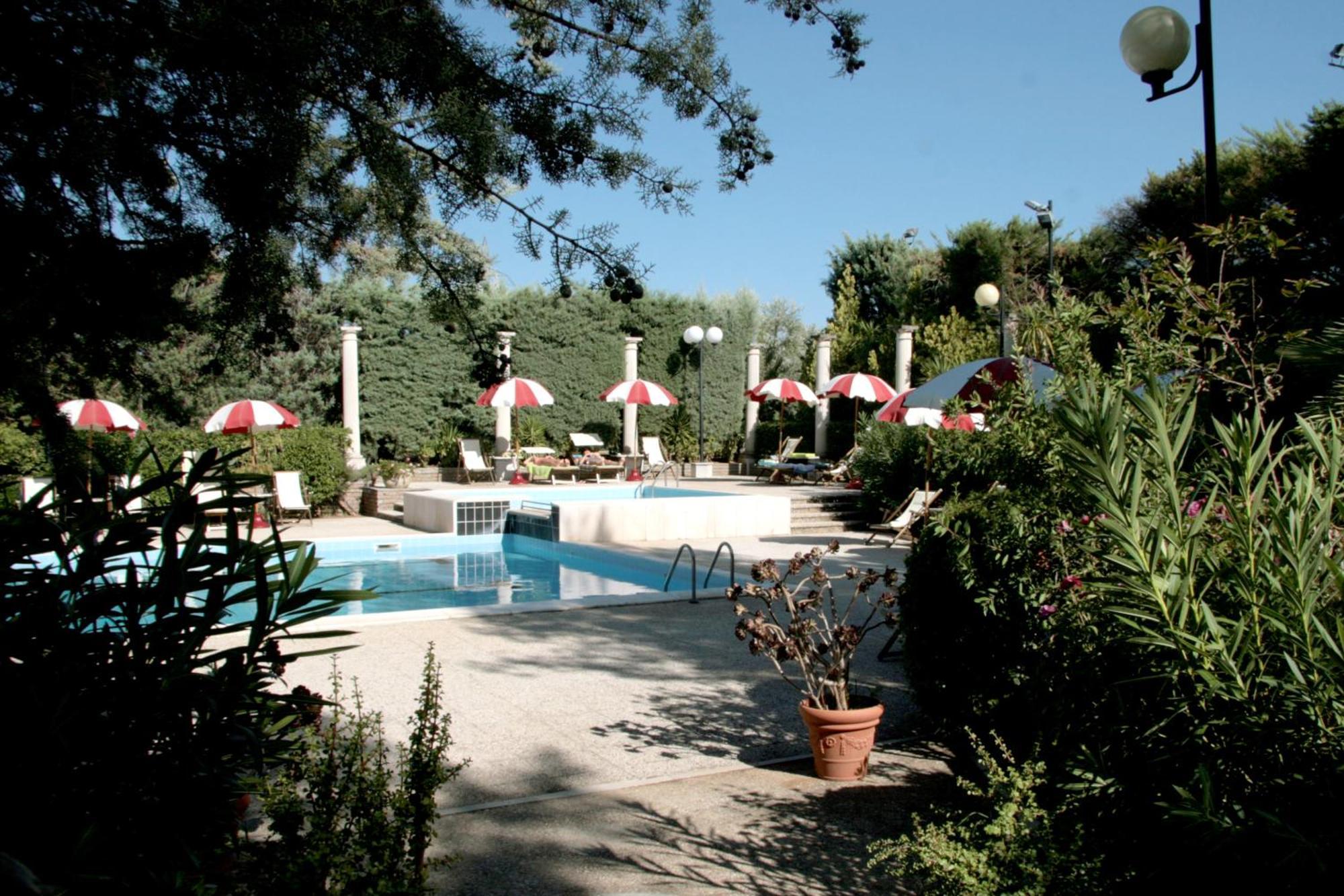 Residence Villa Agrimare Весте Екстериор снимка